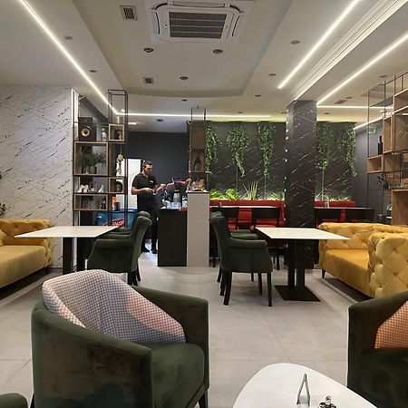 Hotel S Беране Экстерьер фото