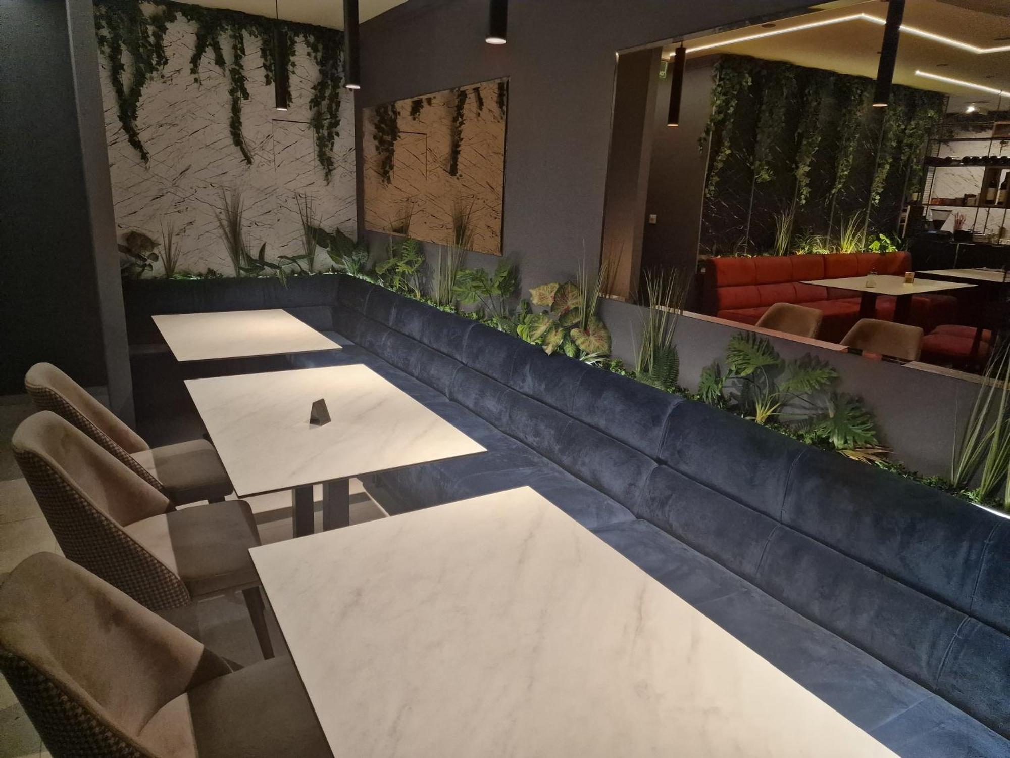 Hotel S Беране Экстерьер фото