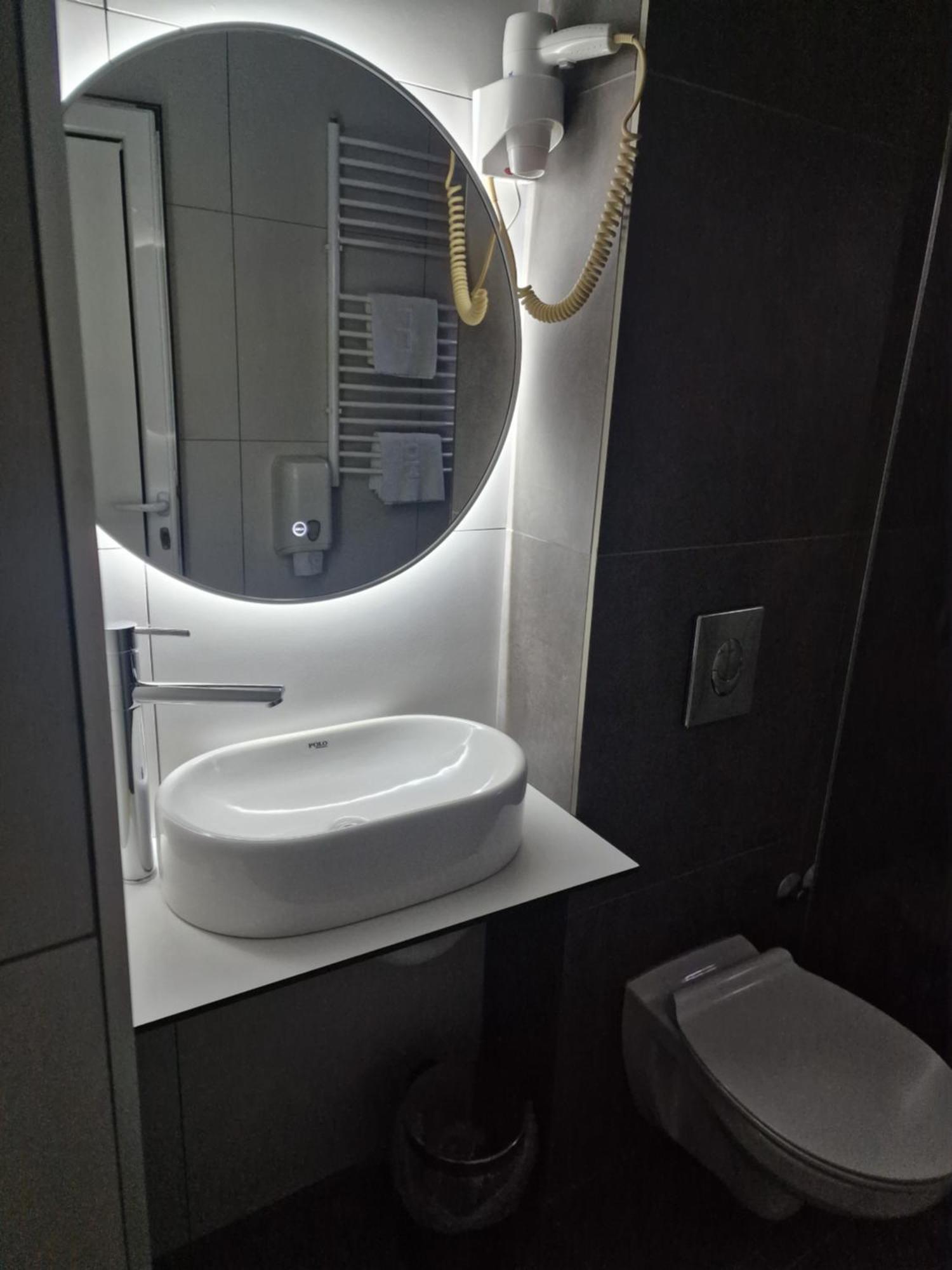 Hotel S Беране Экстерьер фото